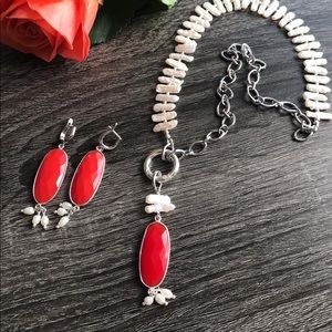 Women jewellery set with pearl and coral colors pendant